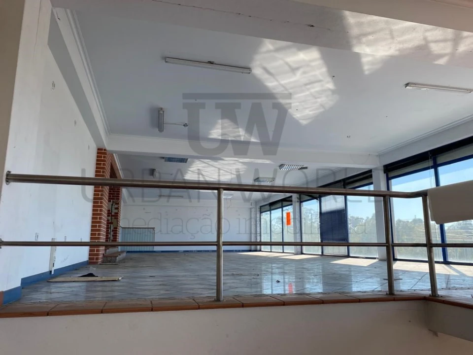 Armazém para Venda em Quinta do Anjo Foto 20