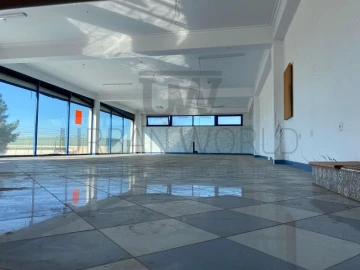 Armazém para Venda em Quinta do Anjo