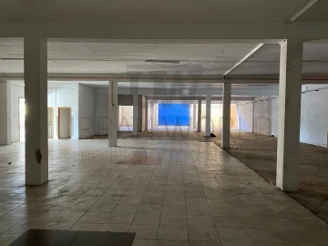 Armazém para Venda em Quinta do Anjo