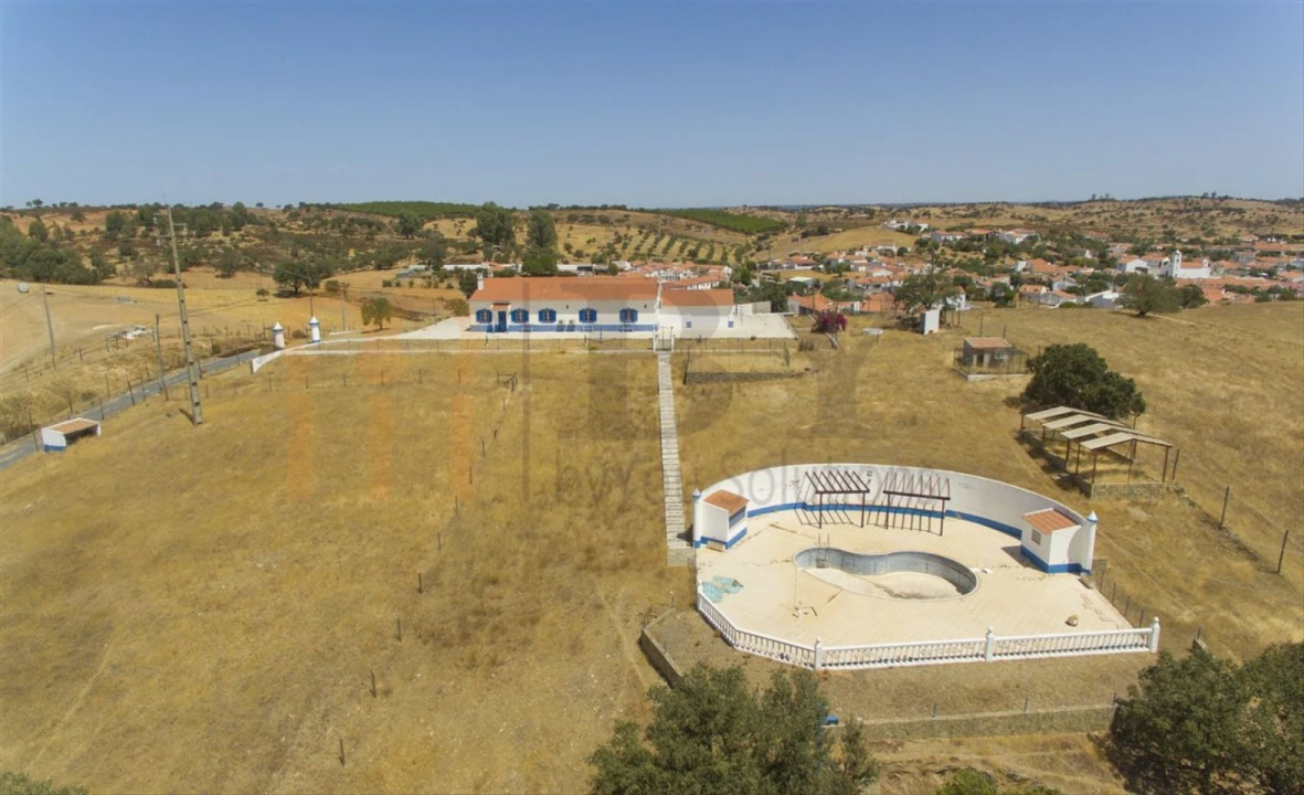 Quinta T3 para Venda em Mertola Foto 1