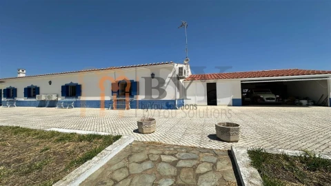 Quinta T3 para Venda em Mertola