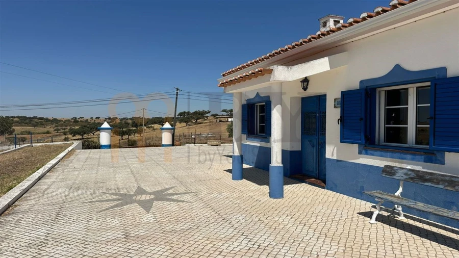 Quinta T3 para Venda em Mertola Foto 3