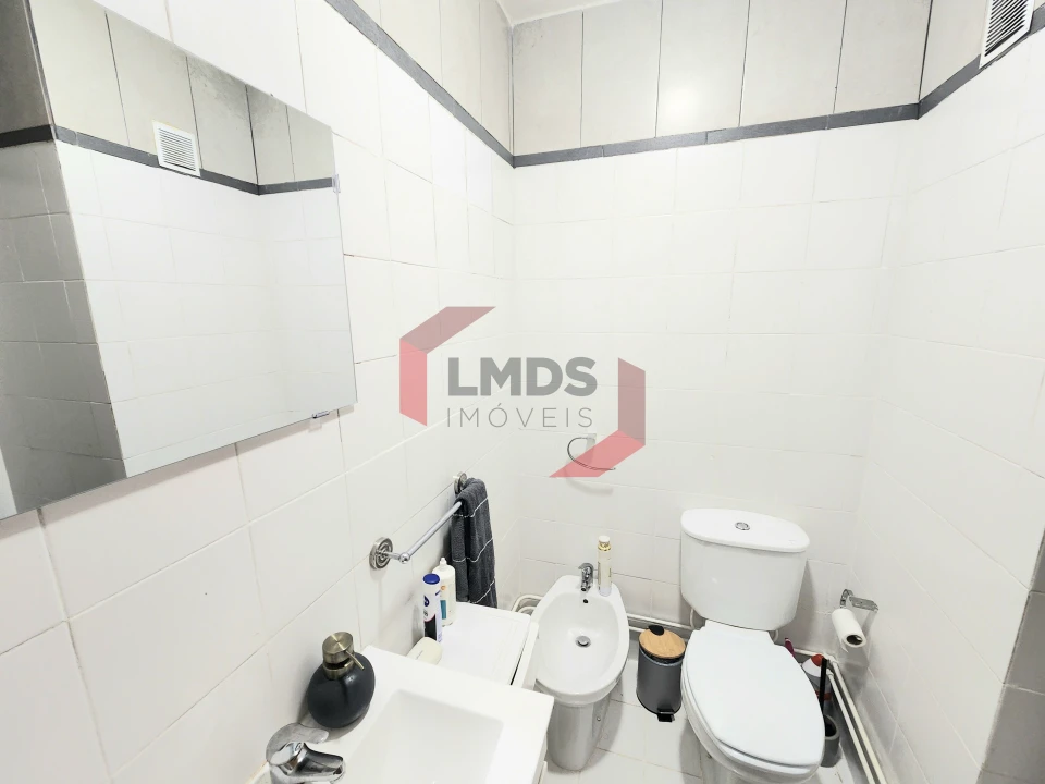 Apartamento T1 para Venda em Avintes Foto 16