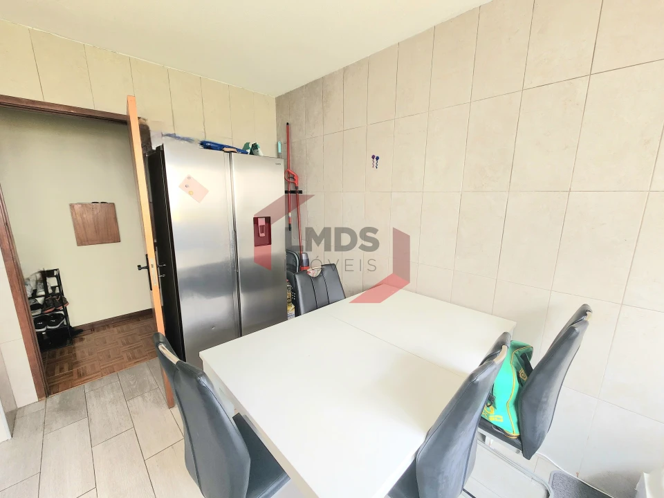 Apartamento T1 para Venda em Avintes Foto 11