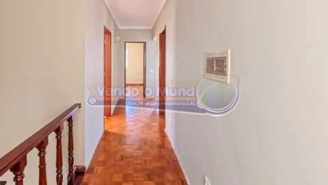 Moradia T4 para Venda em Samora Correia