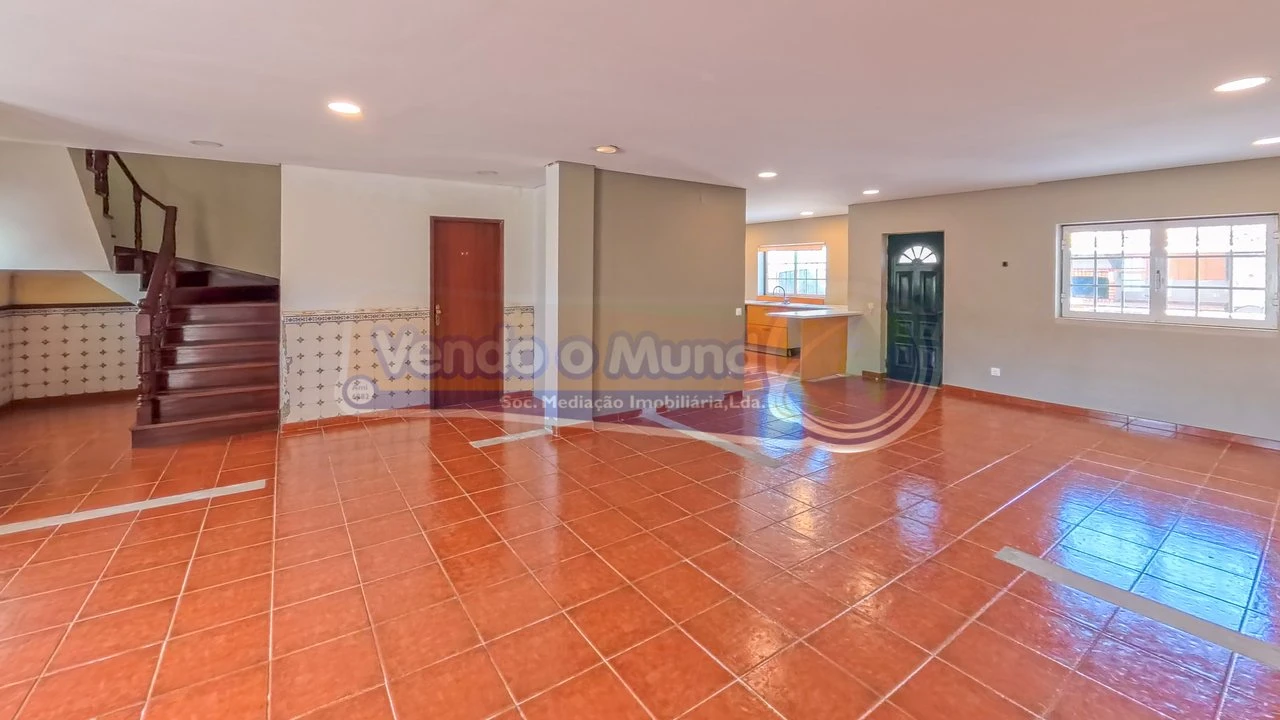 Moradia T4 para Venda em Samora Correia Foto 4