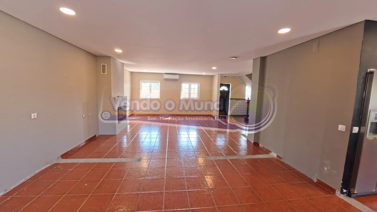 Moradia T4 para Venda em Samora Correia Foto 5