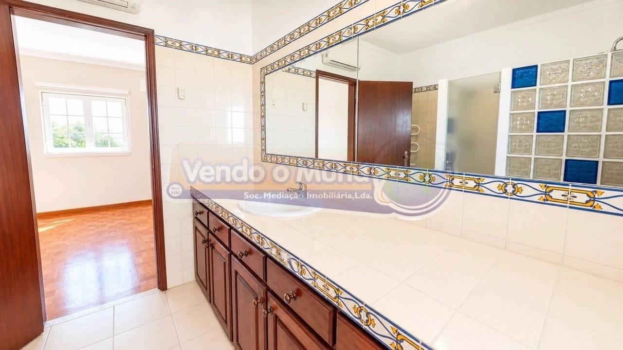 Moradia T4 para Venda em Samora Correia Foto 19