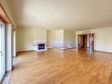 Apartamento T3 para Venda em Samora Correia