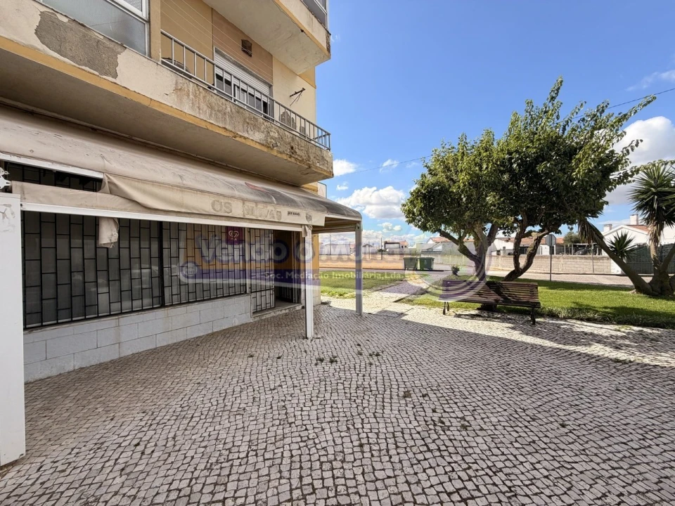 Loja para Venda em Samora Correia Foto 2