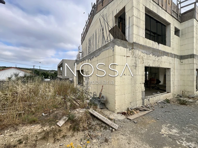 Moradia T4 para Venda em Almargem do Bispo, Pêro Pinheiro e Montelavar Foto 10