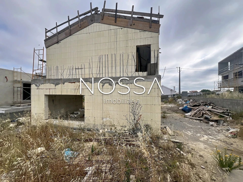 Moradia T4 para Venda em Almargem do Bispo, Pêro Pinheiro e Montelavar Foto 12