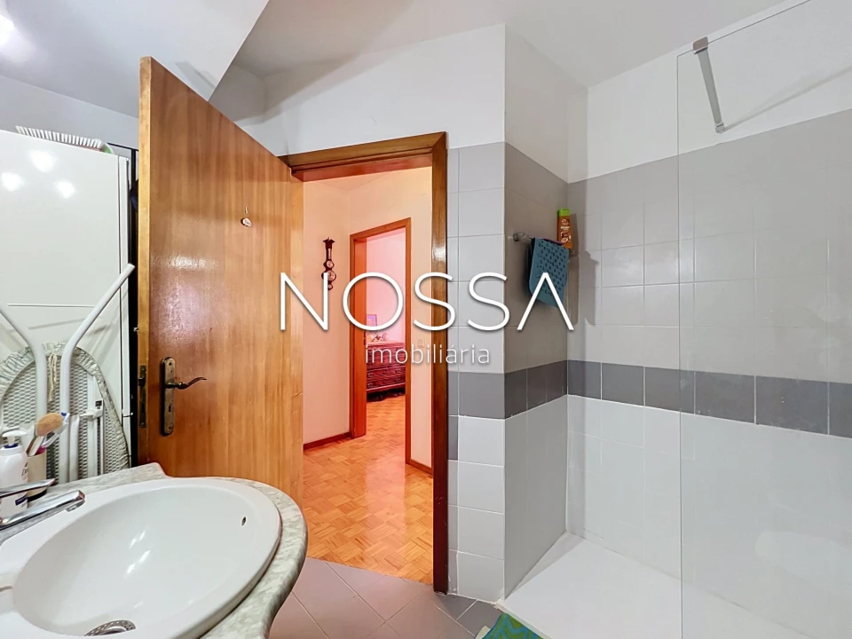 Apartamento T2 para Venda em Caparica e Trafaria Foto 7