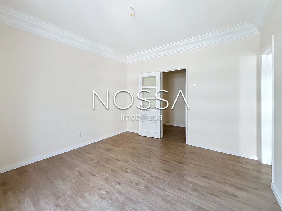 Apartamento T4 para Venda em Campolide Foto 9