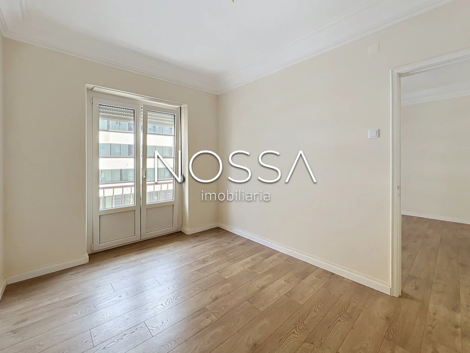 Apartamento T4 para Venda em Campolide Foto 12