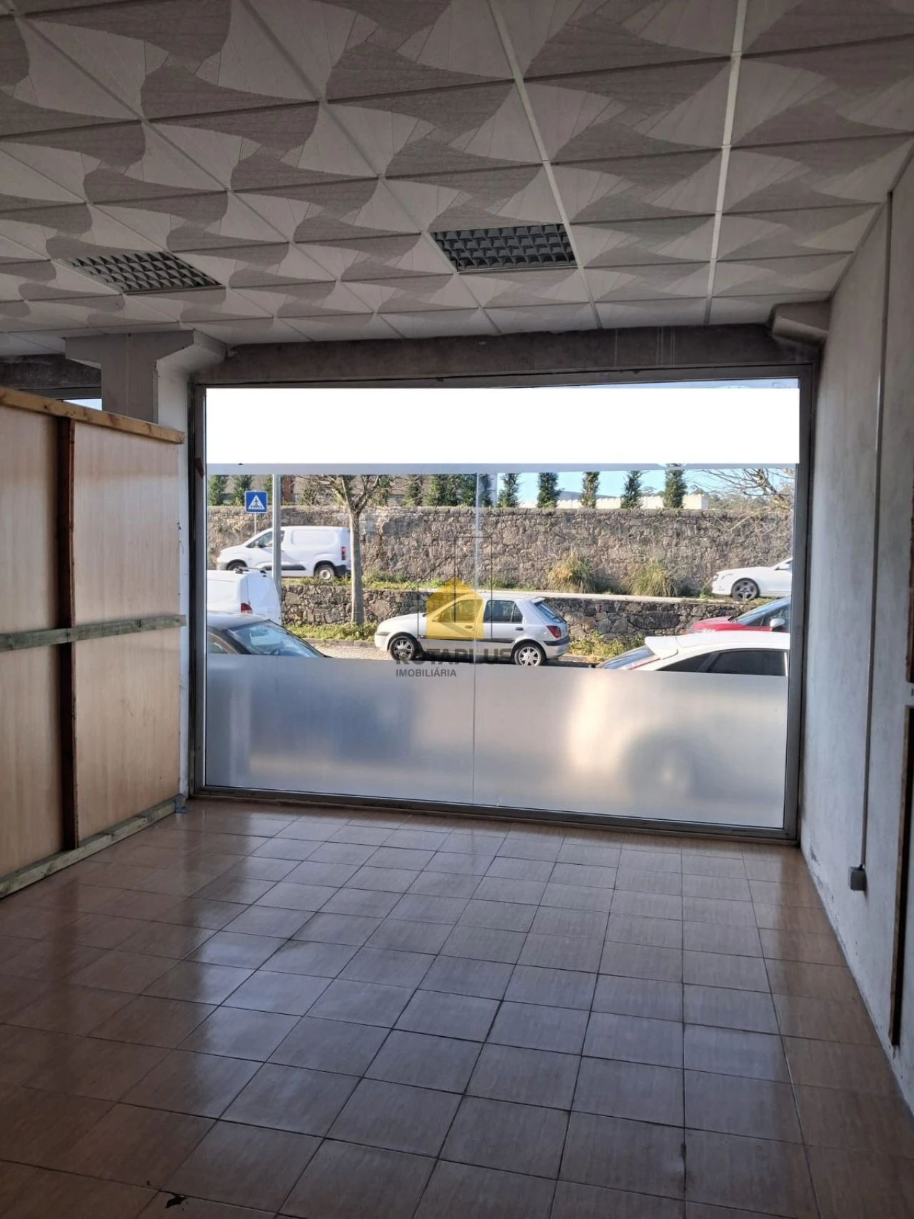 Armazém para Arrendamento em Touguinha e Touguinhó Foto 8