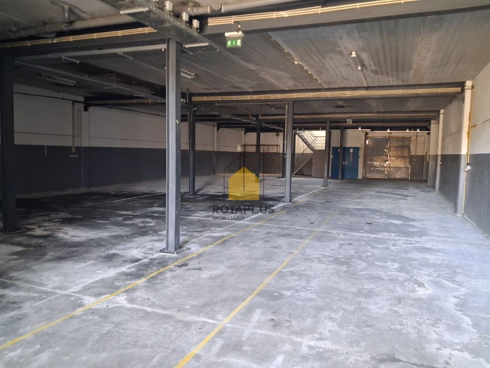 Armazém para Arrendamento em Touguinha e Touguinhó Foto 1