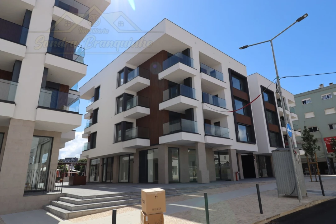 Apartamento T2 para Venda em Santa Maria, São Pedro e Matacães Foto 2