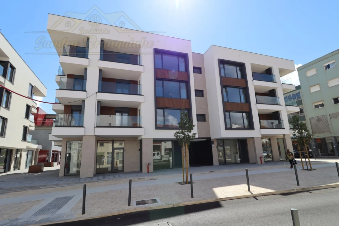 Apartamento T2 para Venda em Santa Maria, São Pedro e Matacães Foto 4