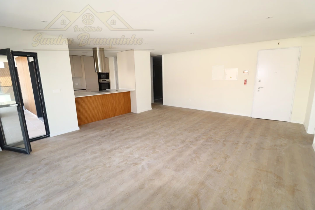 Apartamento T2 para Venda em Santa Maria, São Pedro e Matacães Foto 14