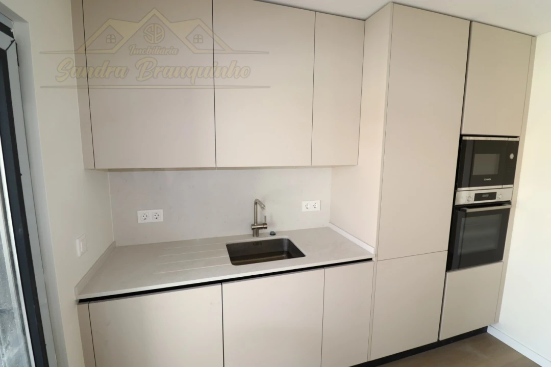 Apartamento T2 para Venda em Santa Maria, São Pedro e Matacães Foto 20