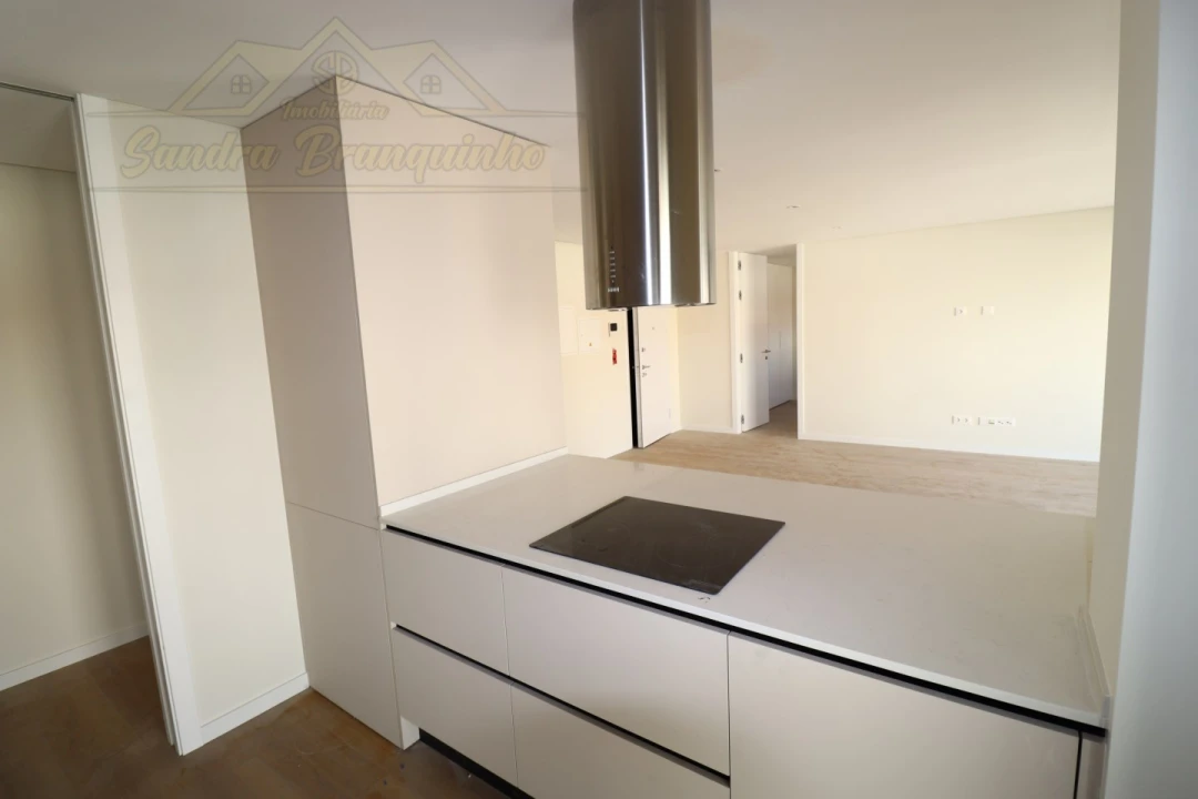 Apartamento T2 para Venda em Santa Maria, São Pedro e Matacães Foto 21