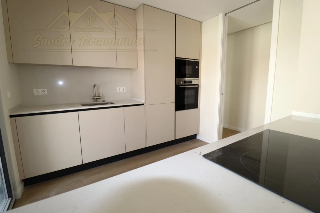 Apartamento T2 para Venda em Santa Maria, São Pedro e Matacães Foto 23