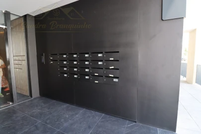 Apartamento T2 para Venda em Santa Maria, São Pedro e Matacães