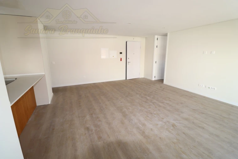 Apartamento T2 para Venda em Santa Maria, São Pedro e Matacães Foto 16