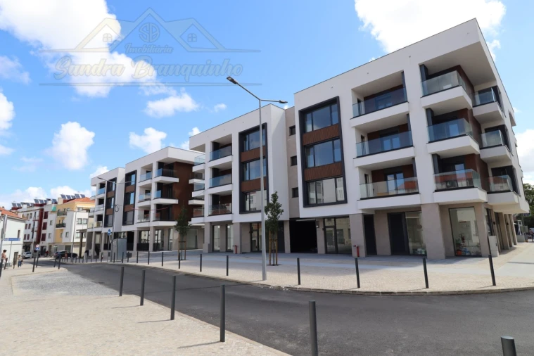 Apartamento T2 para Venda em Santa Maria, São Pedro e Matacães Foto 35