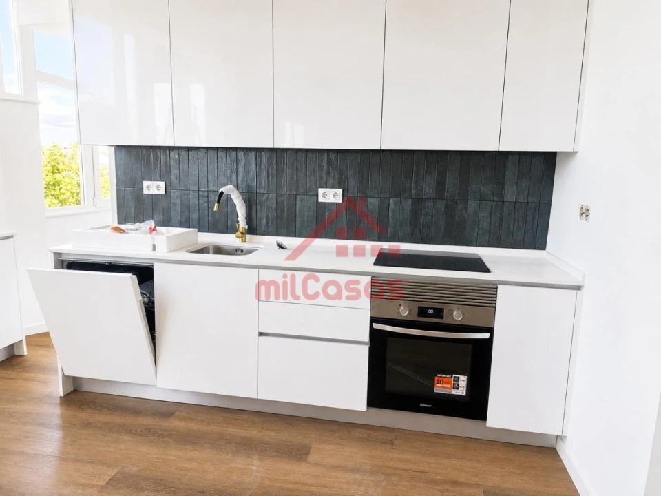 Apartamento T2 para Venda em Venteira Foto 2
