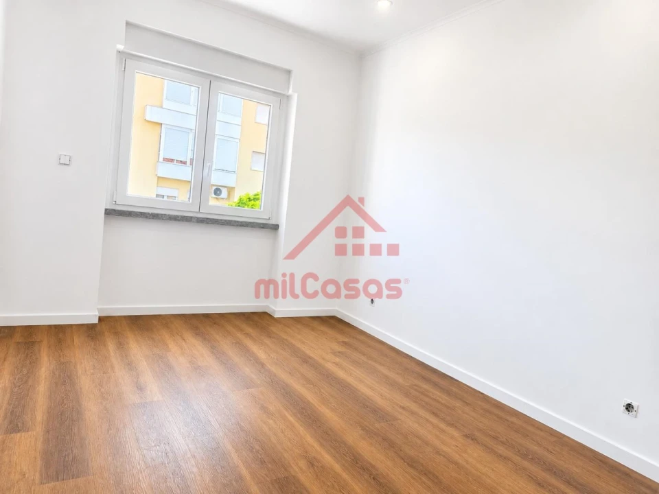 Apartamento T2 para Venda em Venteira Foto 5