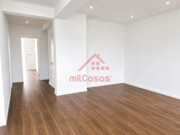 Apartamento T2 para Venda em Venteira