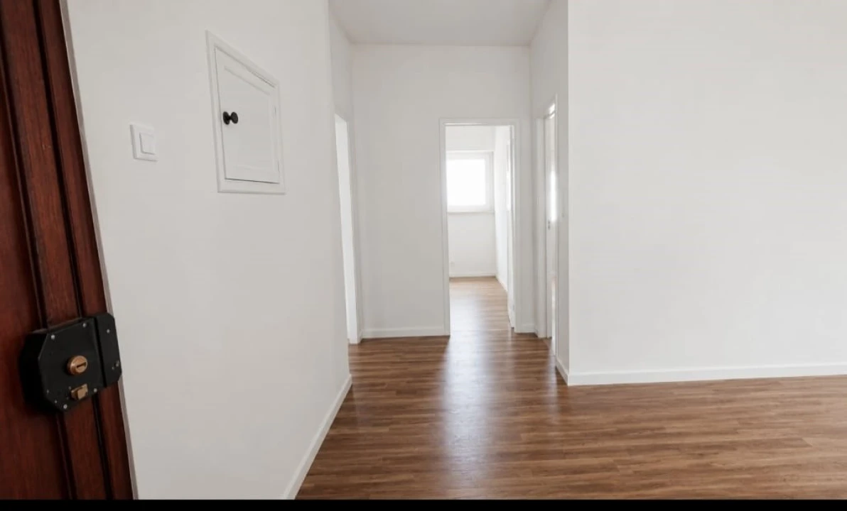 Apartamento T2 para Venda em Venteira Foto 8