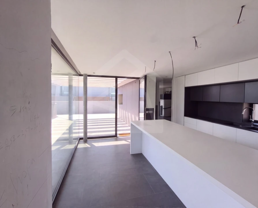 Moradia T4 para Venda em São João da Madeira Foto 8