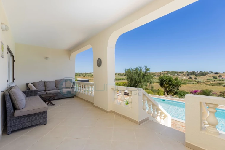 Moradia T4 para Venda em Luz Foto 10