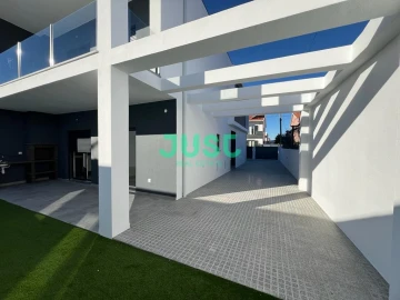 Moradia T3 para Venda em Fernao Ferro