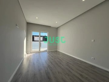 Moradia T3 para Venda em Fernao Ferro