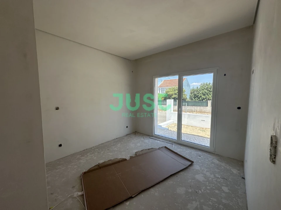 Moradia T1 para Venda em Fernao Ferro Foto 9