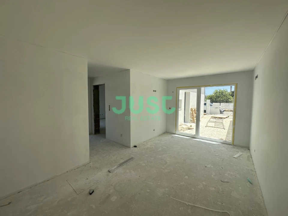 Moradia T1 para Venda em Fernao Ferro Foto 12