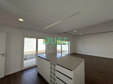 Moradia T3 para Venda em Fernao Ferro