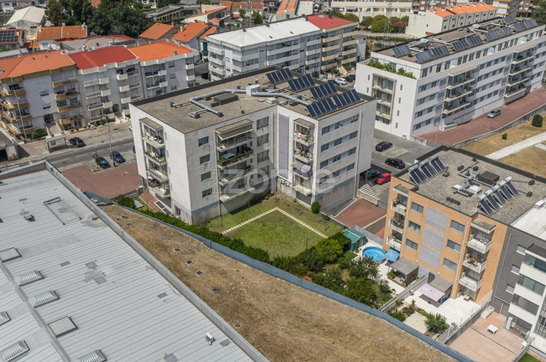 Apartamento T4 para Venda em Aguas Santas Foto 32