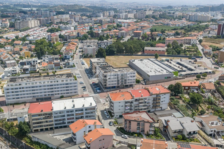 Apartamento T4 para Venda em Aguas Santas Foto 34