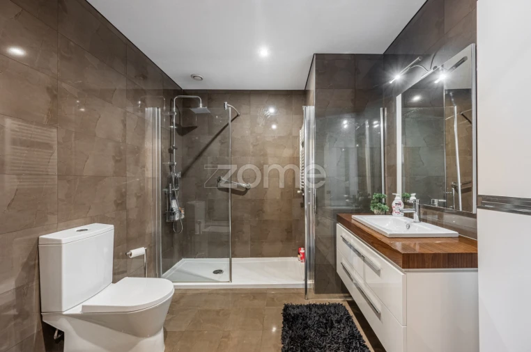 Apartamento T4 para Venda em Aguas Santas Foto 18