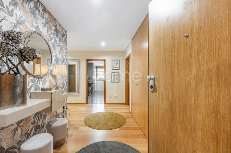Apartamento T4 para Venda em Aguas Santas Foto 2