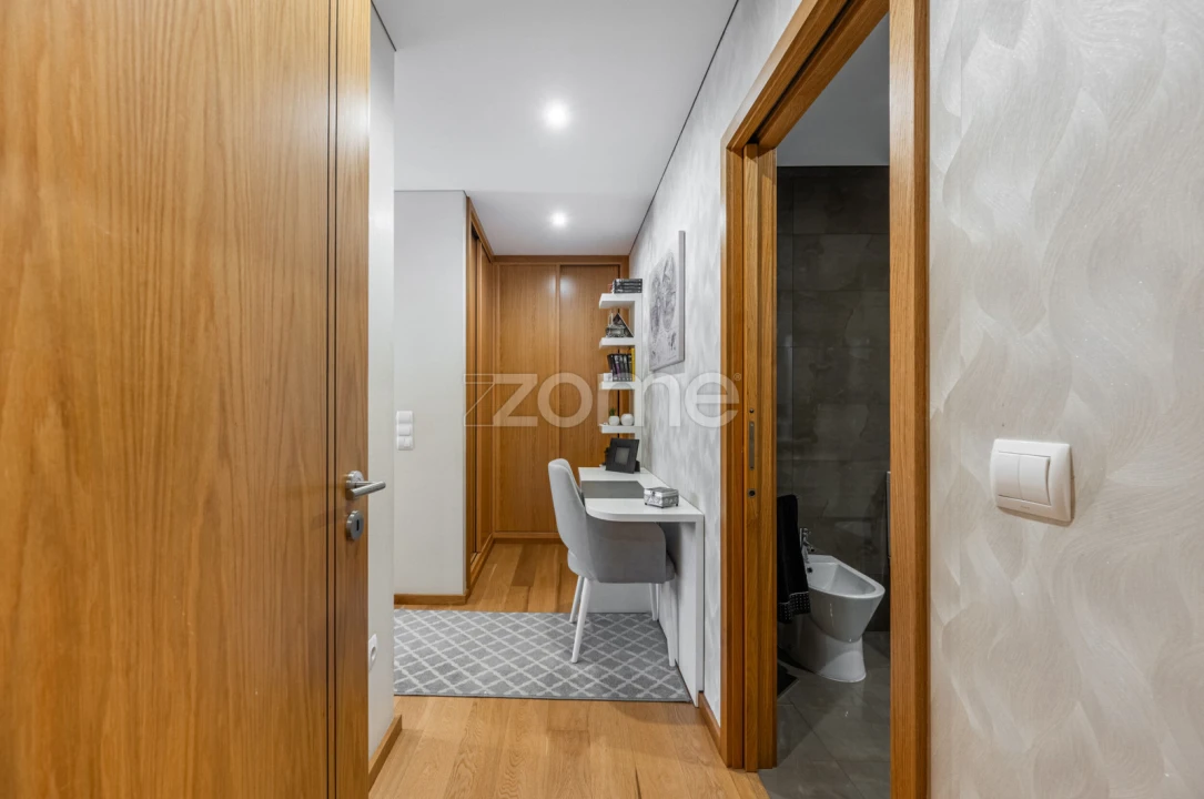 Apartamento T4 para Venda em Aguas Santas Foto 14