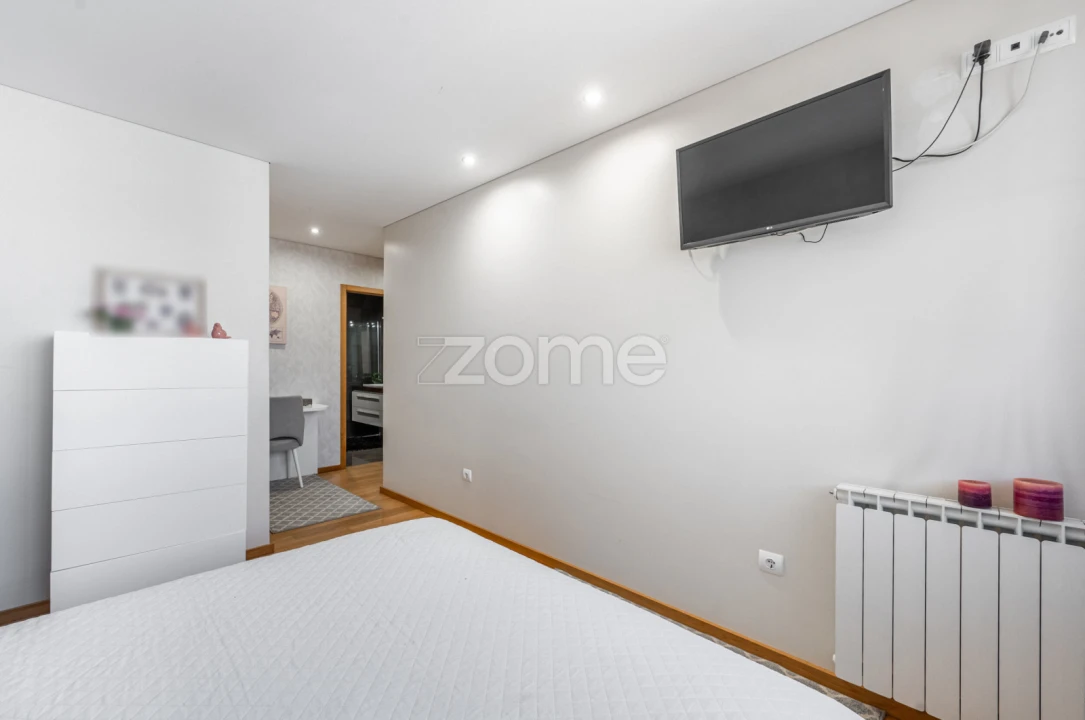 Apartamento T4 para Venda em Aguas Santas Foto 17