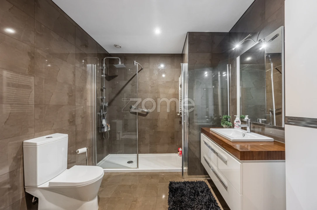 Apartamento T4 para Venda em Aguas Santas Foto 18