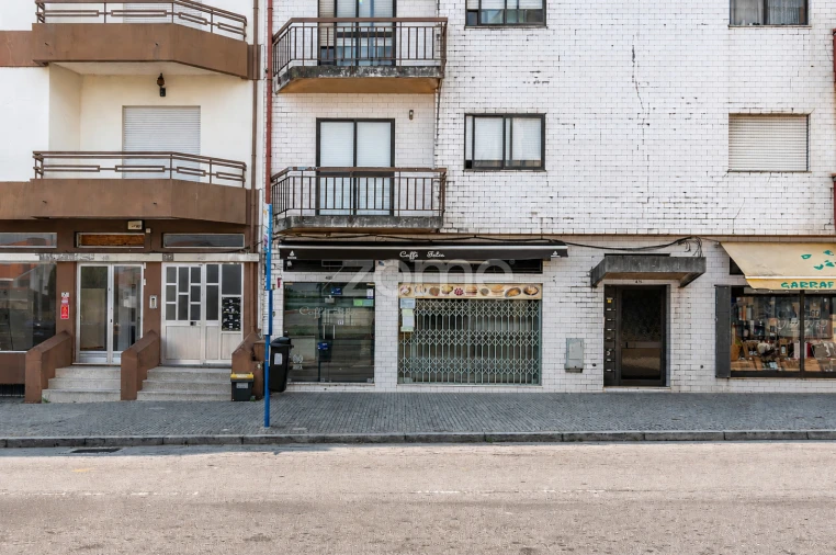 Negócio para Arrendamento em Fânzeres e São Pedro da Cova Foto 2