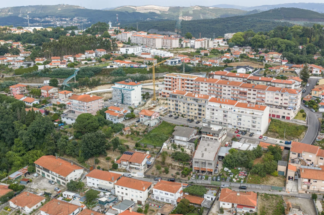 Terreno para Venda em O. Azeméis, Riba-Ul, Ul, Macinhata Seixa, Madail Foto 12